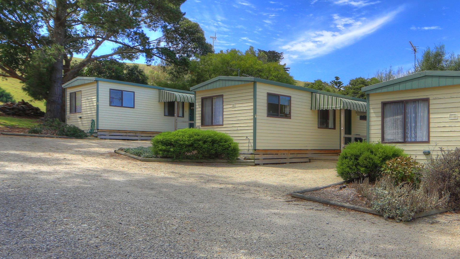 toora tourist park cabins