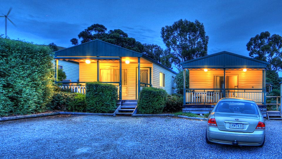 toora tourist park cabins